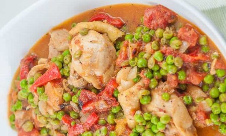 خوراک مرغ و نخودفرنگی