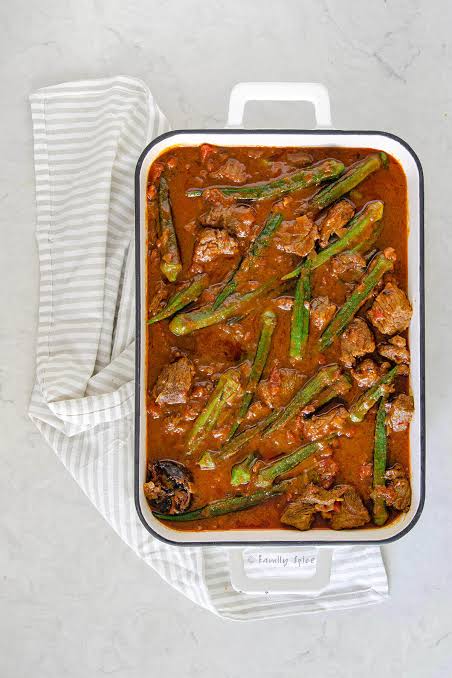 خورشت بامیه و گوشت ایرانی بدون گلوتن